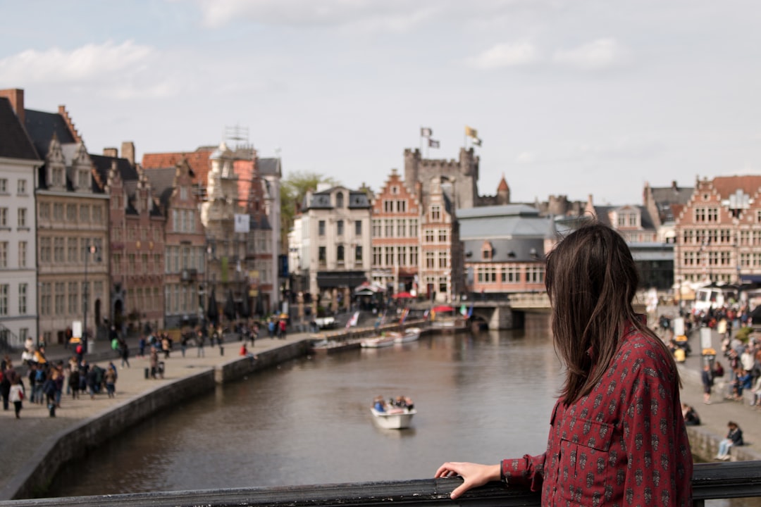 Canales de Brujas