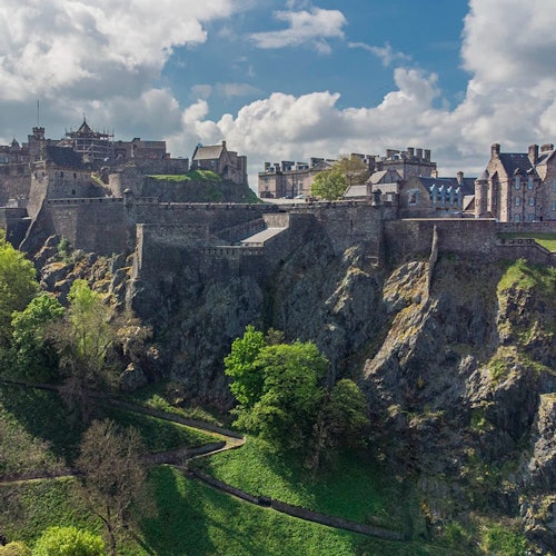 Walking tours of Edinburgh