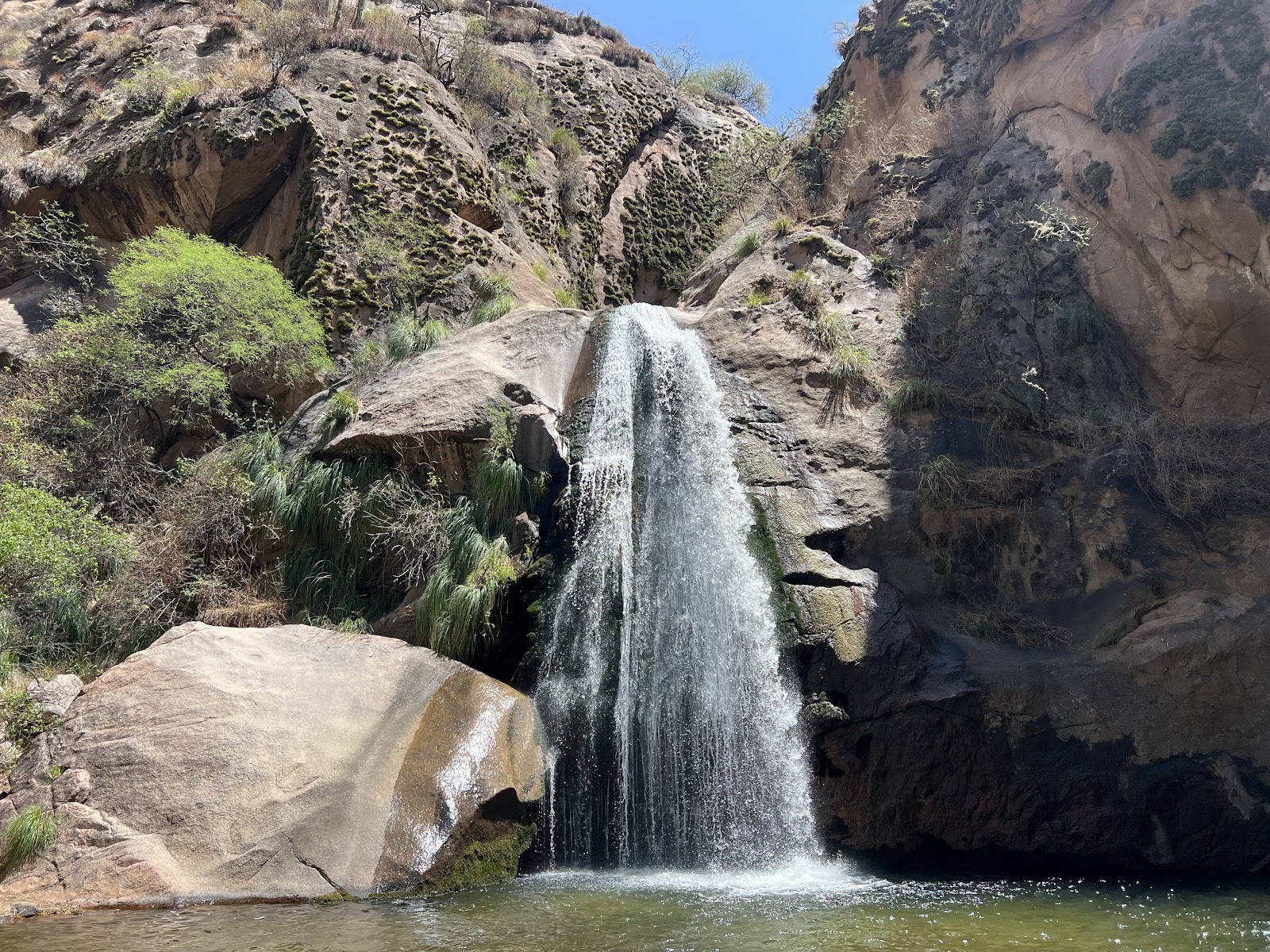 Trekking Cascadas del Rio Colorado