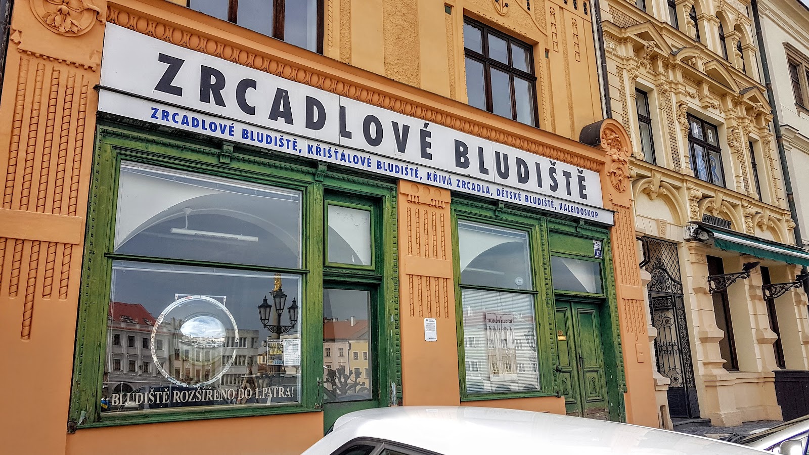 Zrcadlové bludište