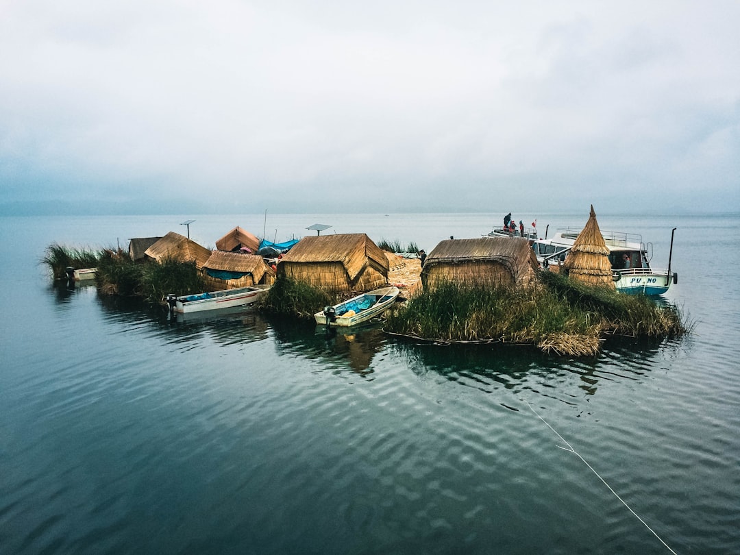 Schwimmende Inseln der Uros