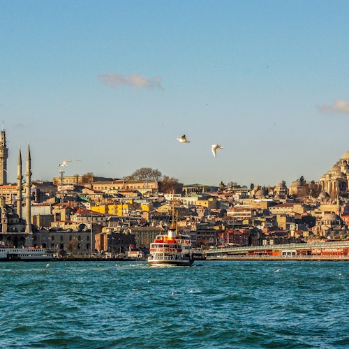 Passeios de barco pelo Bósforo em Istambul