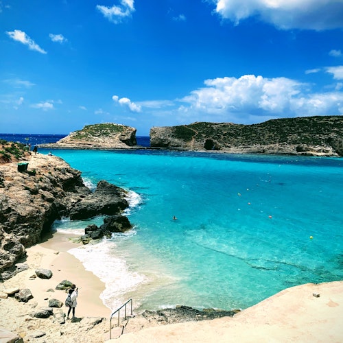 Day Trips to the Blue Lagoon in Comino