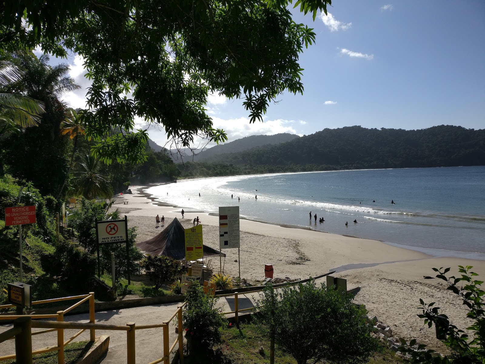 Las Cuevas Bay