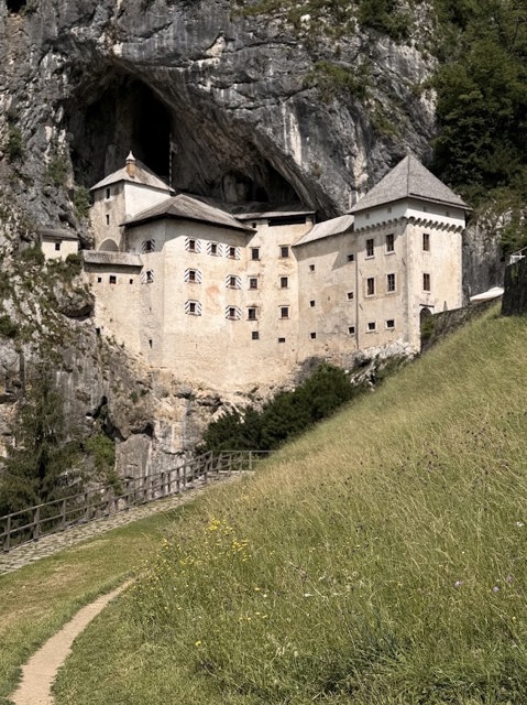 castillo de predjama